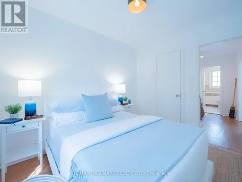 51 Floyd Avenue Toronto (broadview North) ON M4K 2B3