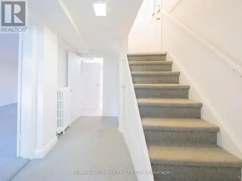 51 Floyd Avenue Toronto (broadview North) ON M4K 2B3