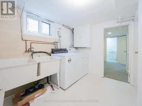 51 Floyd Avenue Toronto (broadview North) ON M4K 2B3