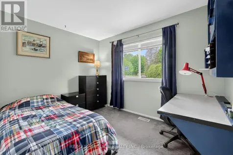 59 Evergreen Drive Ottawa ON K2H 6C5