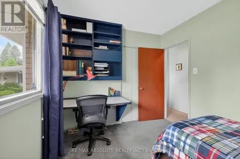 59 Evergreen Drive Ottawa ON K2H 6C5