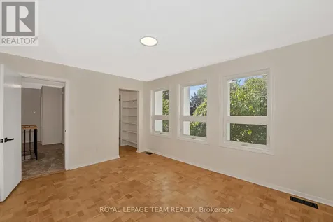 1825 Yale Avenue Ottawa ON K1H 6S3