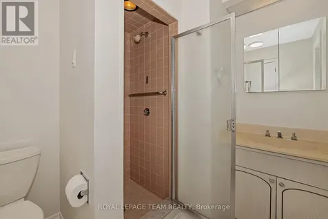 1825 Yale Avenue Ottawa ON K1H 6S3