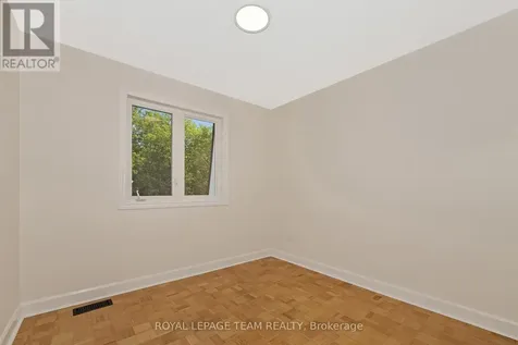 1825 Yale Avenue Ottawa ON K1H 6S3