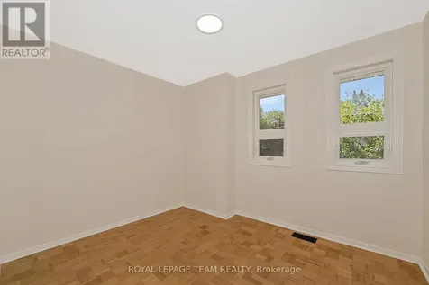 1825 Yale Avenue Ottawa ON K1H 6S3