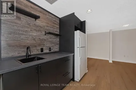 1825 Yale Avenue Ottawa ON K1H 6S3