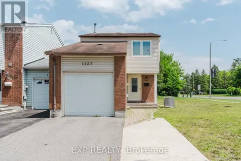 1127 Avignon Court Ottawa ON K1C 2M2
