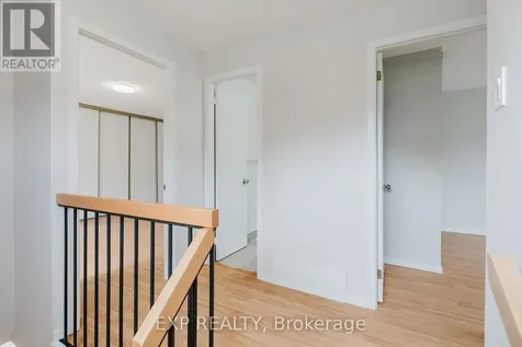 1127 Avignon Court Ottawa ON K1C 2M2