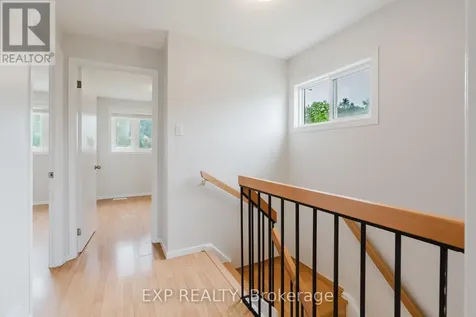 1127 Avignon Court Ottawa ON K1C 2M2