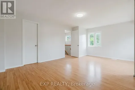 1127 Avignon Court Ottawa ON K1C 2M2