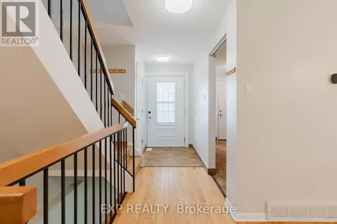 1127 Avignon Court Ottawa ON K1C 2M2
