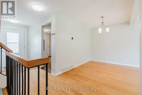 1127 Avignon Court Ottawa ON K1C 2M2