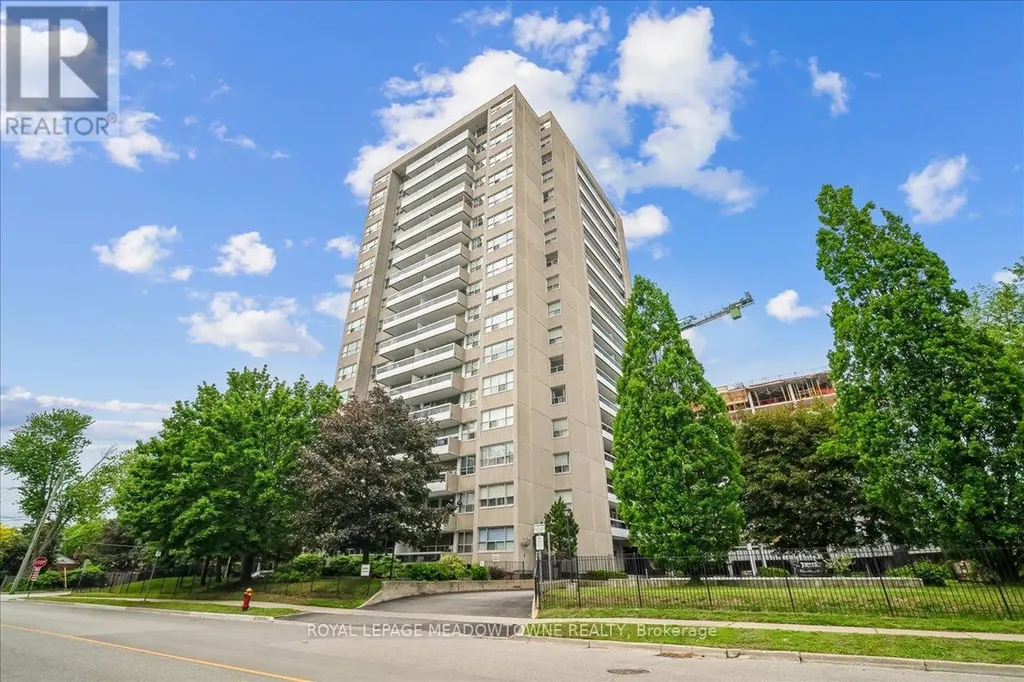 2263 Marine Drive Oakville (br Bronte) ON L6L 5K1