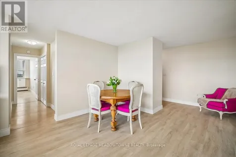 2263 Marine Drive Oakville (br Bronte) ON L6L 5K1