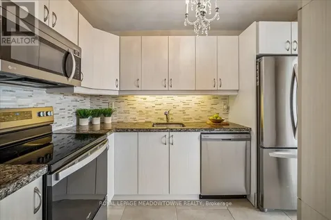 2263 Marine Drive Oakville (br Bronte) ON L6L 5K1