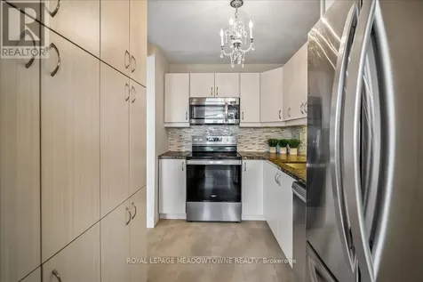 2263 Marine Drive Oakville (br Bronte) ON L6L 5K1