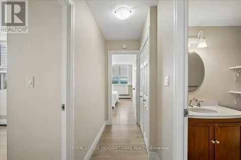 2263 Marine Drive Oakville (br Bronte) ON L6L 5K1