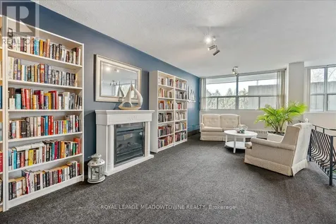 2263 Marine Drive Oakville (br Bronte) ON L6L 5K1