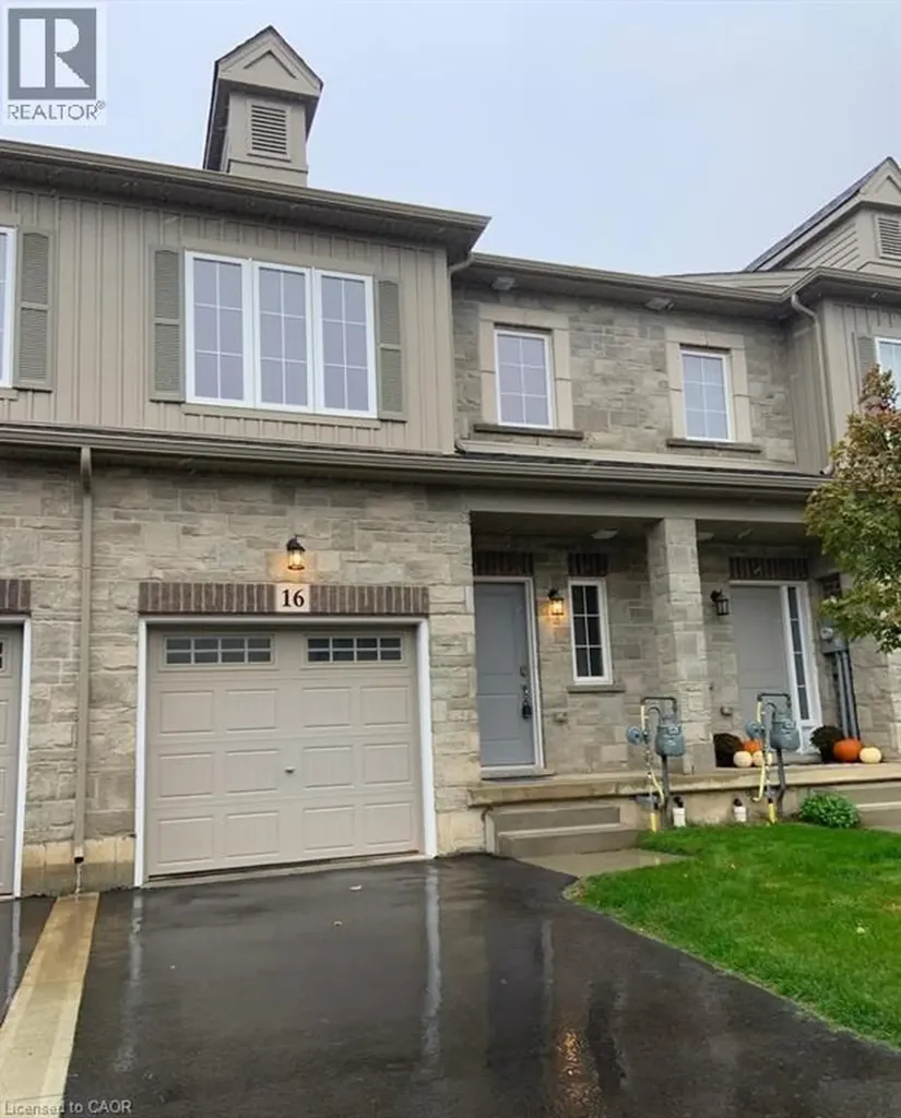 16 Dayman Drive Ancaster ON L9K 0J9