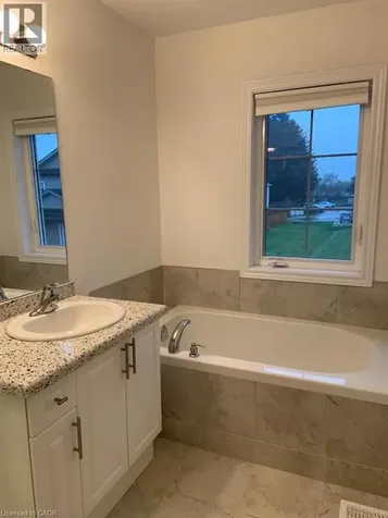 16 Dayman Drive Ancaster ON L9K 0J9