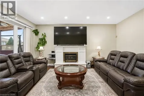 15 Talia Court Hamilton ON L6E 4X8