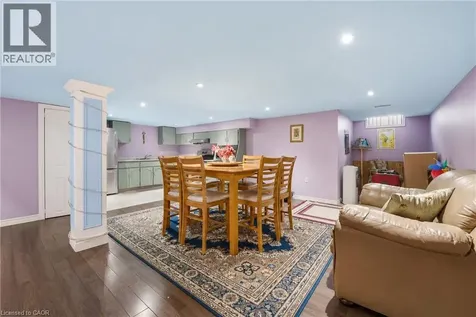 15 Talia Court Hamilton ON L6E 4X8