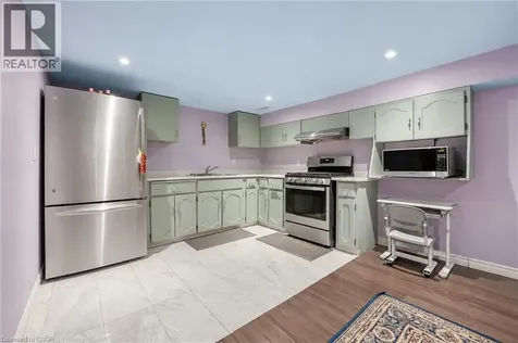 15 Talia Court Hamilton ON L6E 4X8