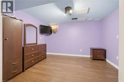 15 Talia Court Hamilton ON L6E 4X8
