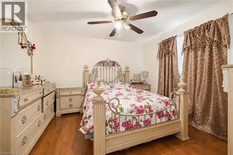 15 Talia Court Hamilton ON L6E 4X8