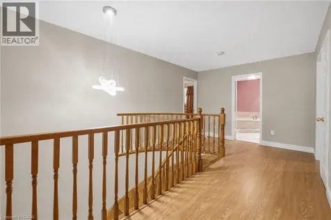 15 Talia Court Hamilton ON L6E 4X8