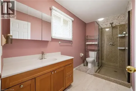15 Talia Court Hamilton ON L6E 4X8