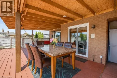 15 Talia Court Hamilton ON L6E 4X8