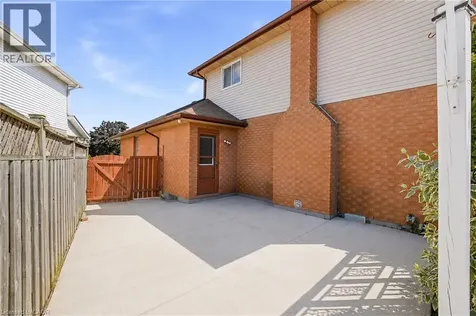 15 Talia Court Hamilton ON L6E 4X8