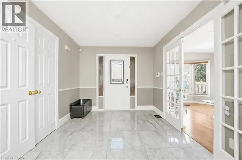 15 Talia Court Hamilton ON L6E 4X8