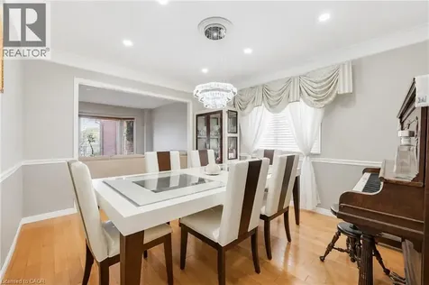 15 Talia Court Hamilton ON L6E 4X8