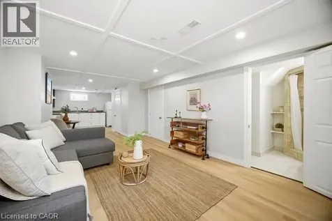 622 Upper Sherman Avenue Hamilton ON L8V 3M2
