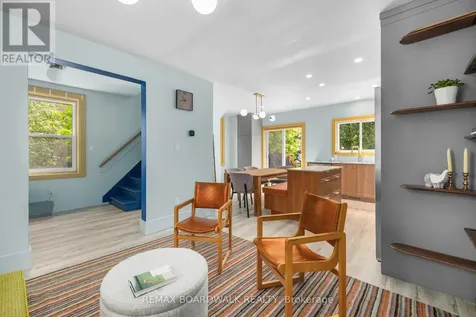 8 Grant Street Perth ON K7H 1X4
