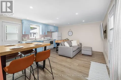 8 Grant Street Perth ON K7H 1X4