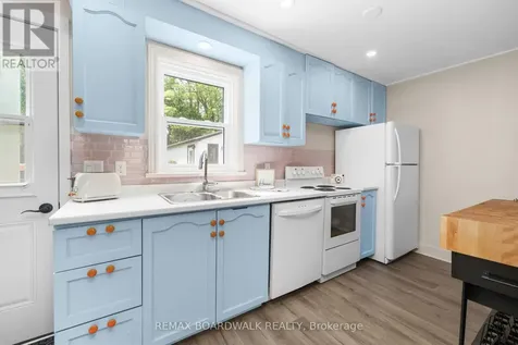 8 Grant Street Perth ON K7H 1X4