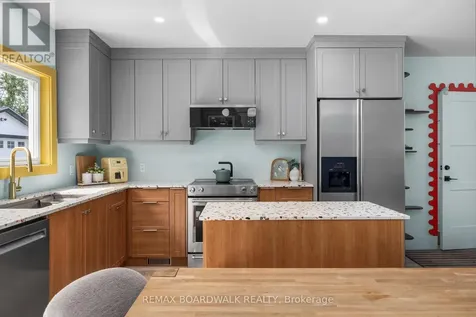 8 Grant Street Perth ON K7H 1X4