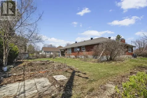 45 Capilano Drive Ottawa ON K2E 6G5