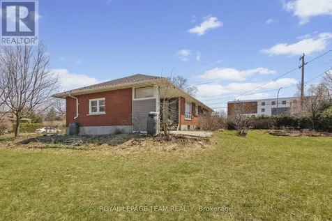45 Capilano Drive Ottawa ON K2E 6G5