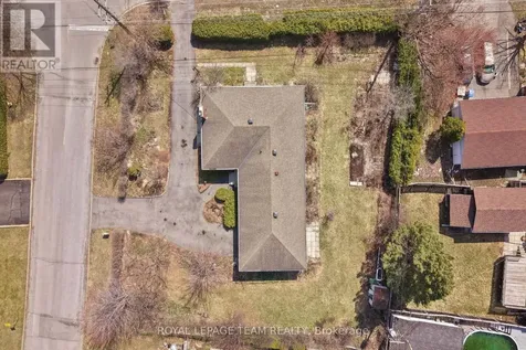 45 Capilano Drive Ottawa ON K2E 6G5