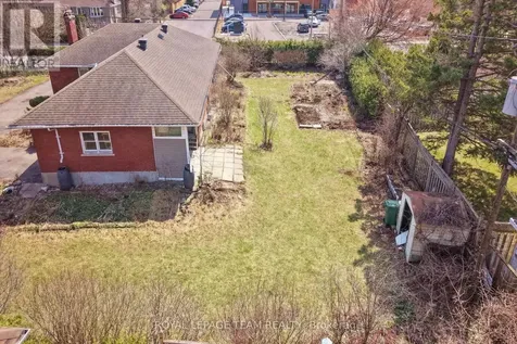 45 Capilano Drive Ottawa ON K2E 6G5