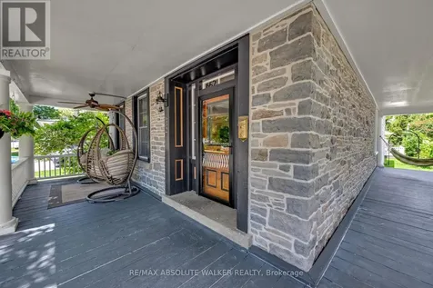652 Henry Street West Prescott ON K0E 1T0