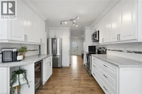 37 Melissa Crescent Waterdown ON L9H 7C5