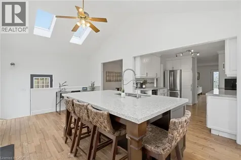 37 Melissa Crescent Waterdown ON L9H 7C5
