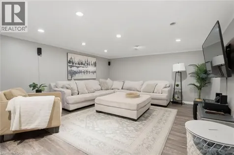 37 Melissa Crescent Waterdown ON L9H 7C5