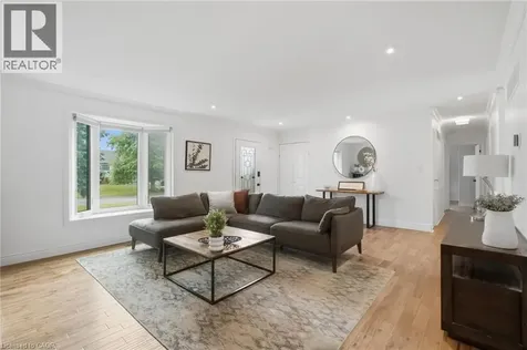 37 Melissa Crescent Waterdown ON L9H 7C5