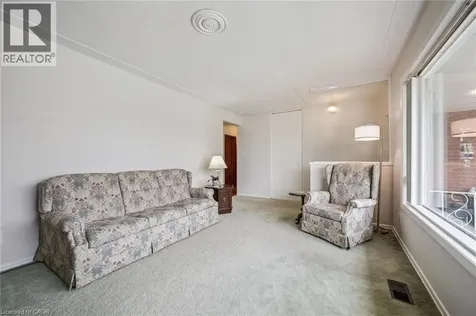 106 Ruskview Road Kitchener ON N2M 4S3